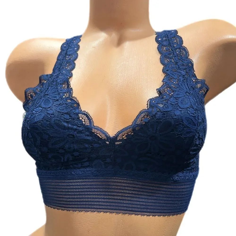 Victorias Secretย Daisy laceโUnlined bralette bra navyโMedium